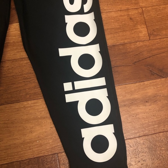 Adidas 3/4 crop leggings size Med - Picture 5 of 7